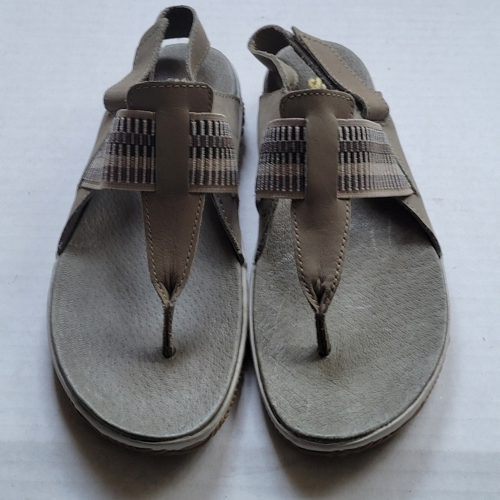 SOREL Out N About Plus Nubuck Leather Sandals Sage Womens Size 7.5